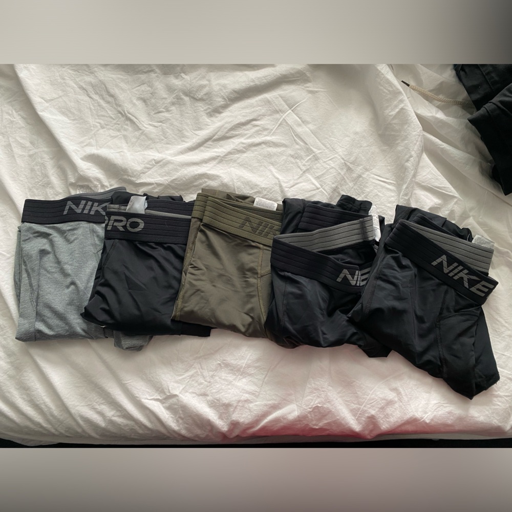 Men’s NIKEPRO leggings slightly used L